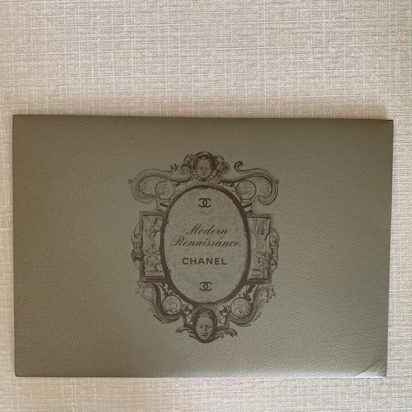 CHANEL Modern Renaissance Photos by Karl Lagerfeld - Picture 1 of 13